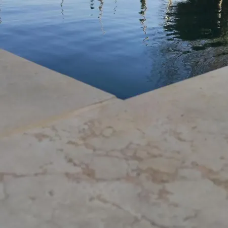 Beautiful Between Uzes & Avignon 펜션 *