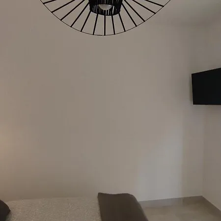 펜션 Beautiful Between Uzes & Avignon *