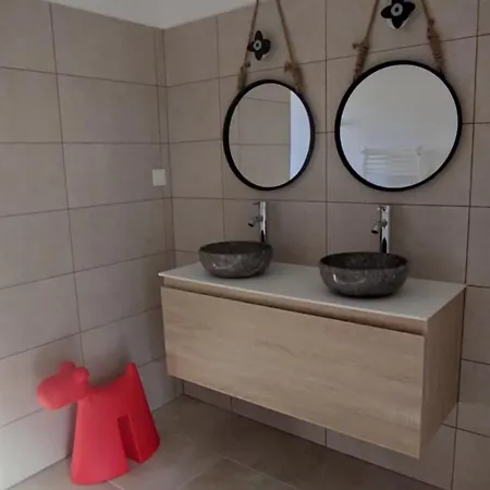 펜션 Beautiful Between Uzes & Avignon *