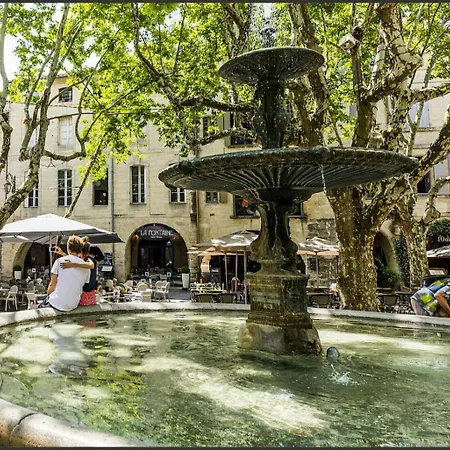 Beautiful Between Uzes & Avignon Hébergement de vacances Saint-Marcel-de-Carreiret