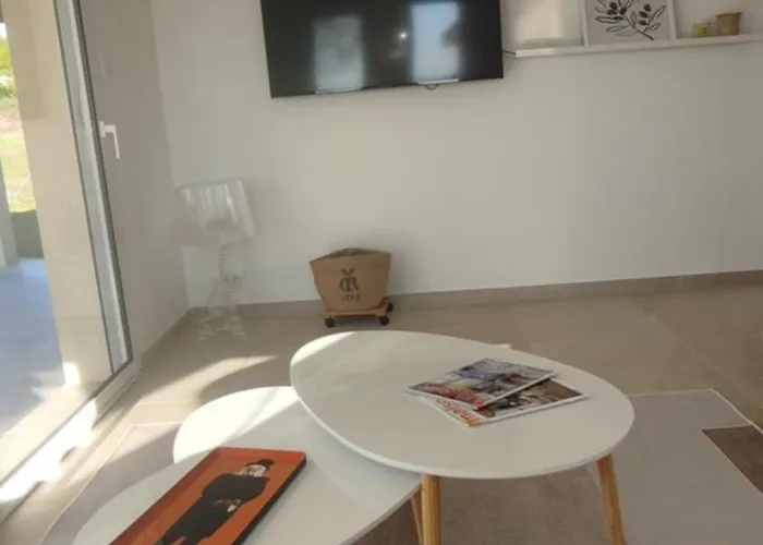 Beautiful Between Uzès&avignon Hébergement de vacances *